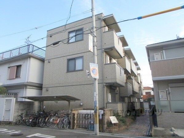 スタティオ正雀の物件外観写真